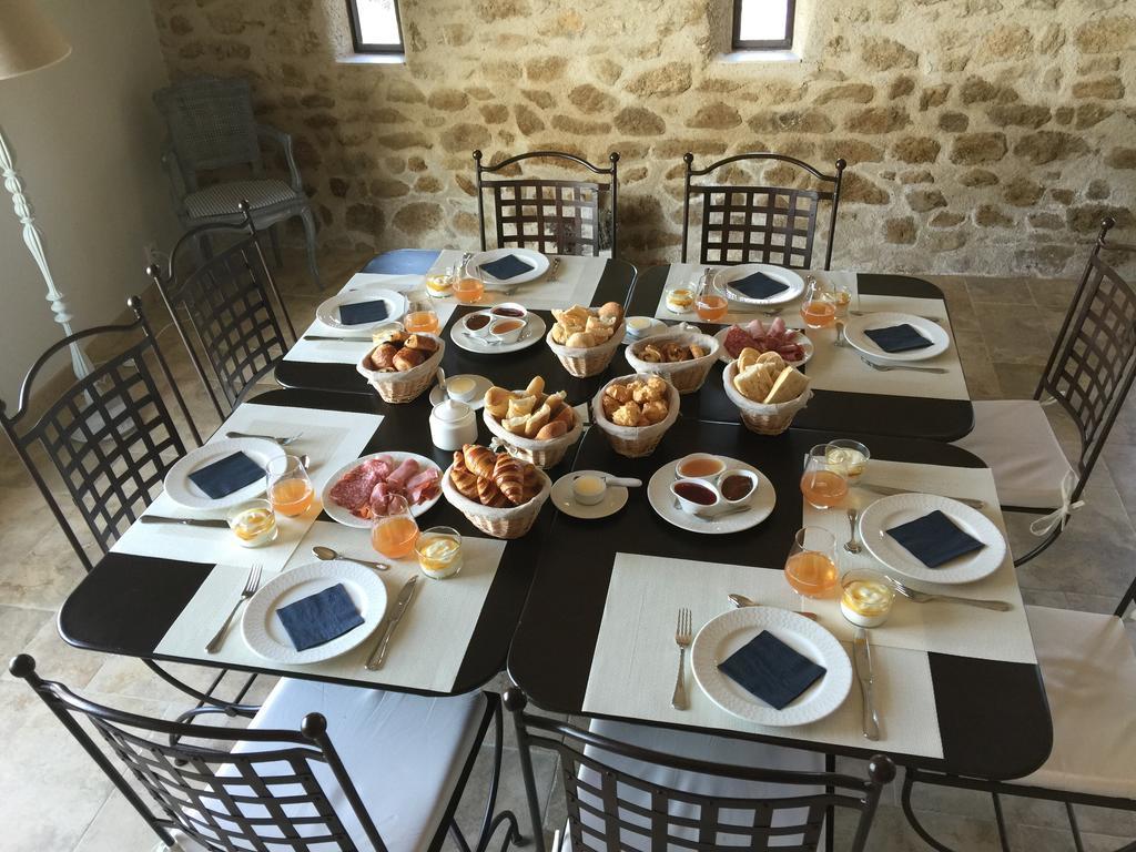 La Rivayne Bed and Breakfast Lourmarin Buitenkant foto